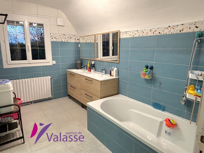 Maison - 140 m² - 4 pièces