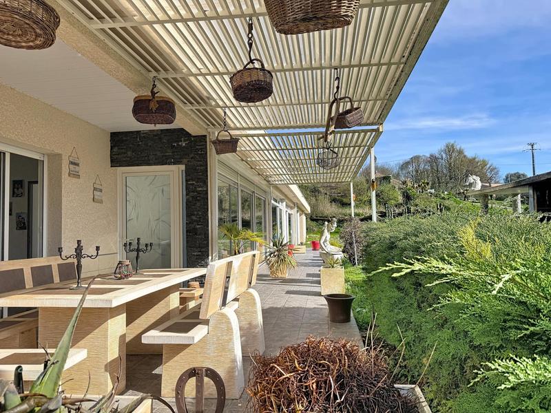 Maison - 294 m² - 6 pièces