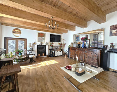 Propriété - 210 m² - 12 pièces