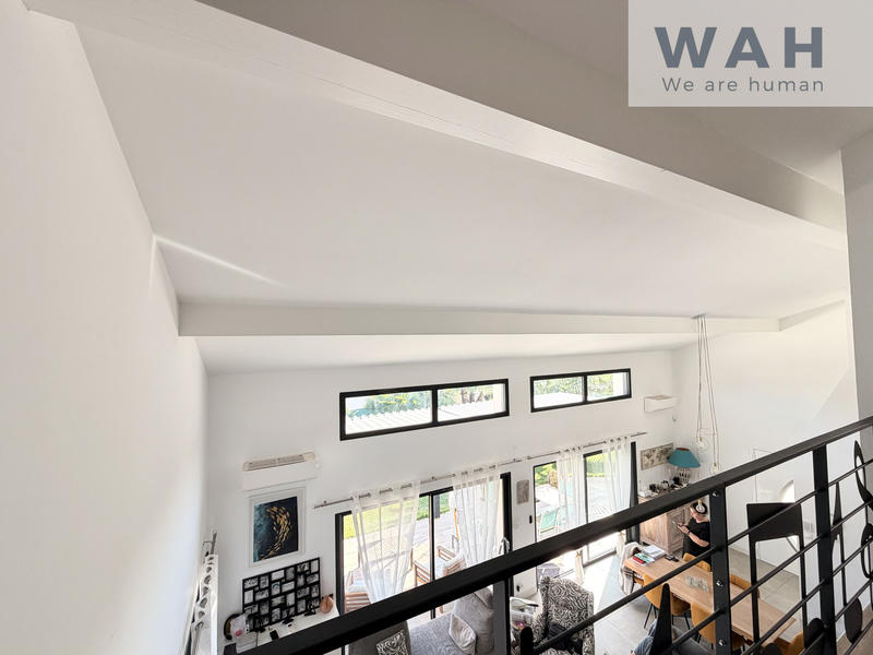 Maison - 218 m² - 5 pièces