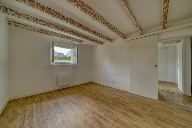 Château - 100 m² - 4 pièces