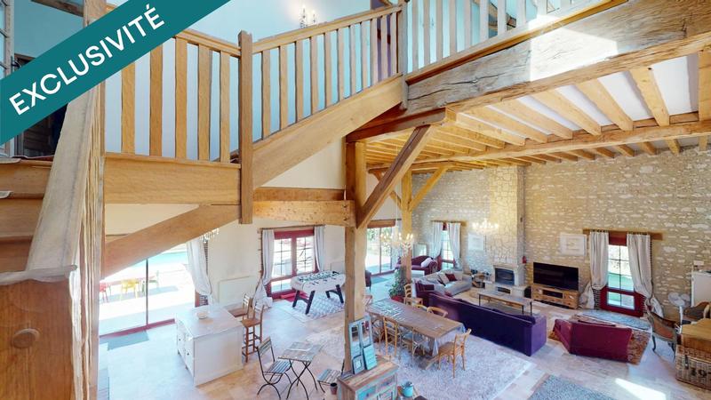 Maison - 340 m² - 7 pièces