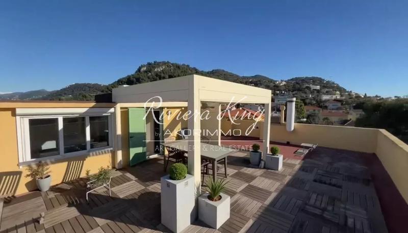 Penthouse - 125 m² - 4 pièces