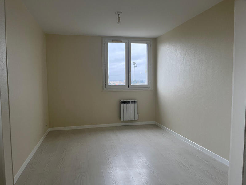 Appartement - 90 m² - 5 pièces