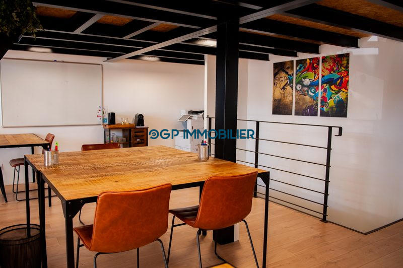 Local commercial - 80 m² - 4 pièces