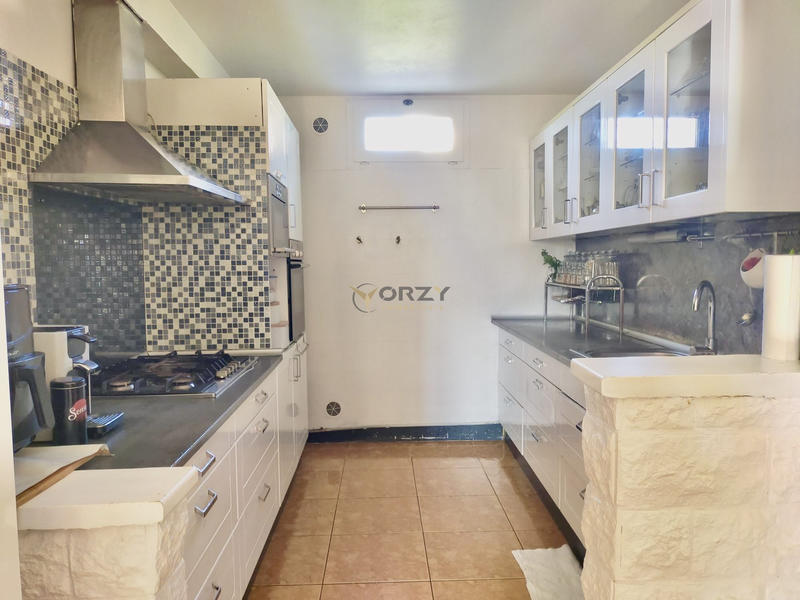 Villa - 270 m² - 7 pièces