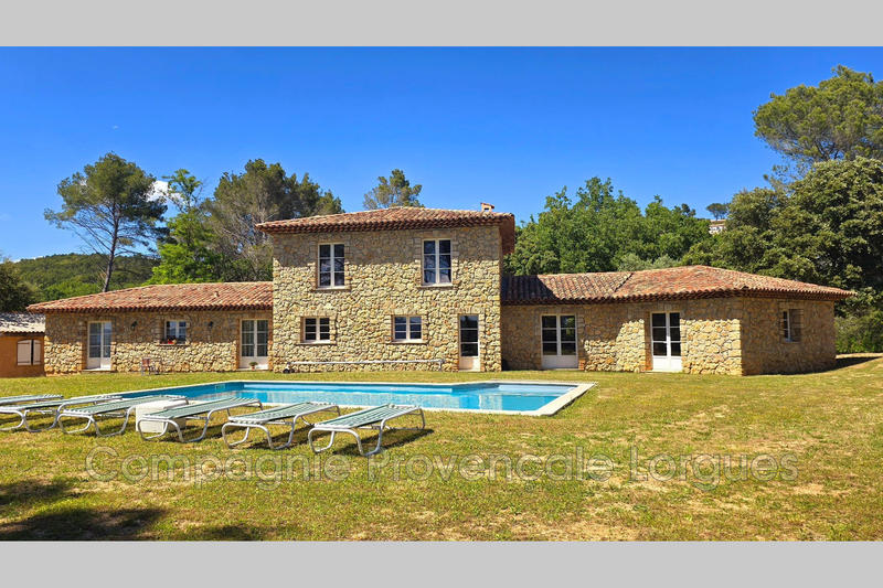 Maison - 450 m² - 9 pièces