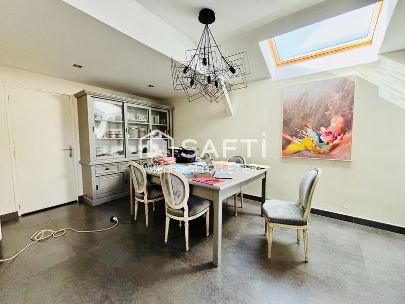 Maison - 177 m² - 7 pièces