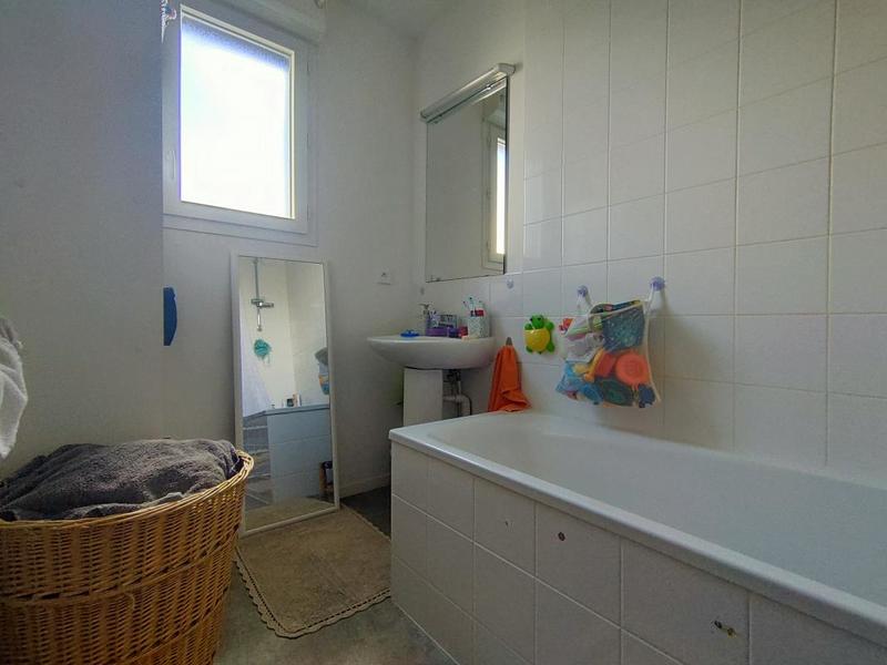 Appartement - 77 m² - 4 pièces