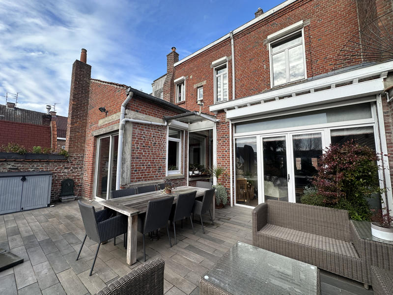 Maison - 200 m² - 6 pièces