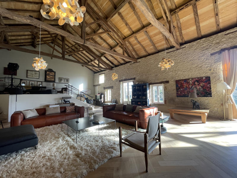 Maison - 399 m² - 7 pièces