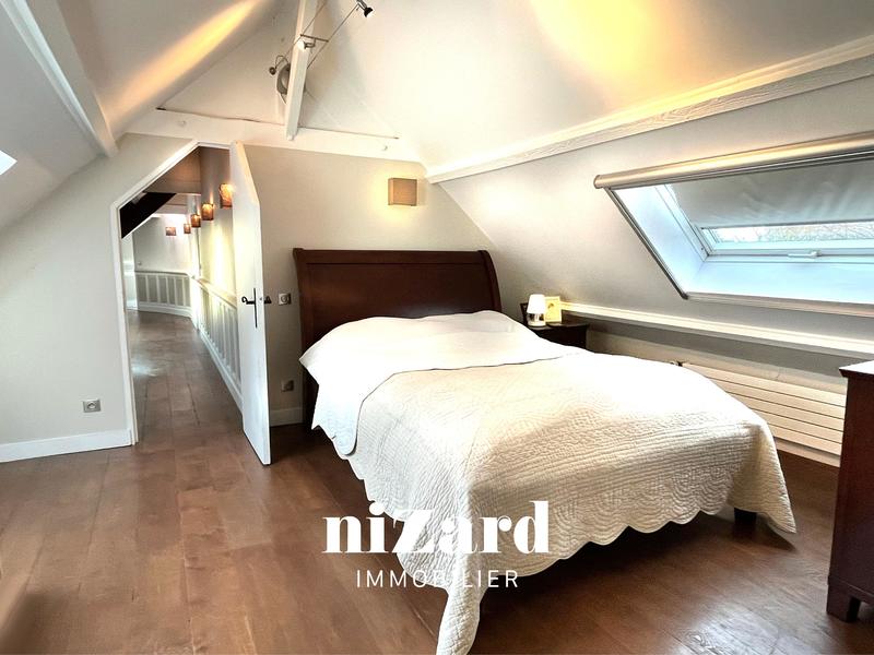 Propriété - 500 m² - 13 pièces