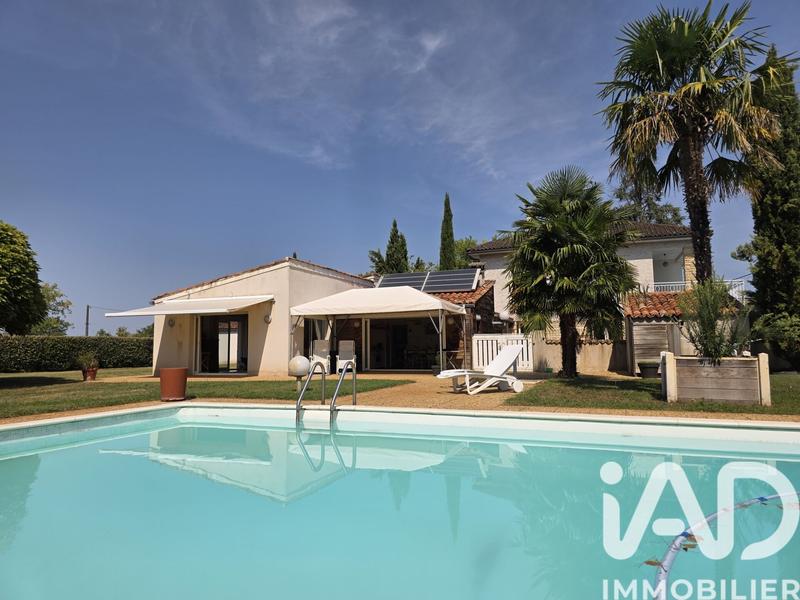 Maison de village - 310 m² - 12 pièces