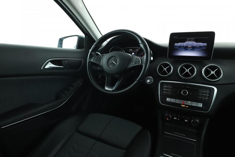 Mercedes Gla 180 Inspiration 7g-Dct 122 ch