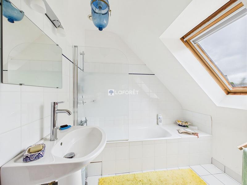 Maison contemporaine - 111 m² - 5 pièces