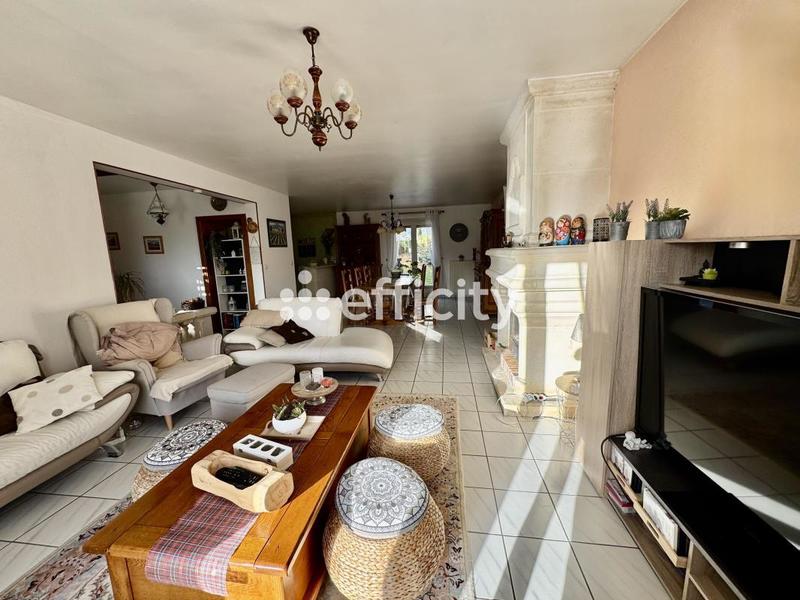 Maison - 240 m² - 8 pièces