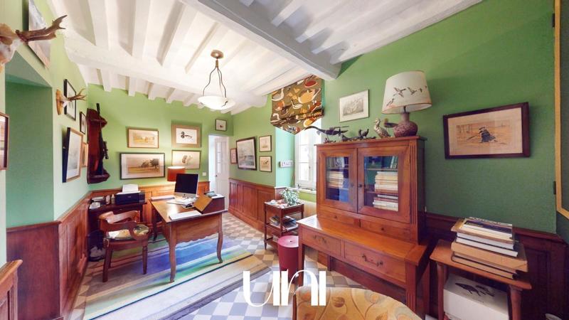 Propriété - 285 m² - 9 pièces