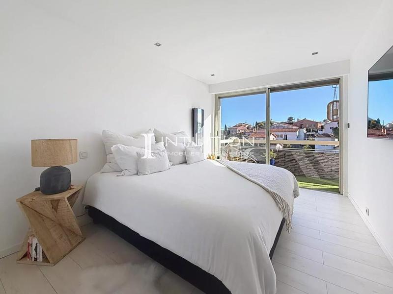 Appartement - 85 m² - 3 pièces