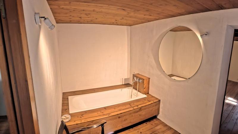 Maison - 596 m² - 8 pièces