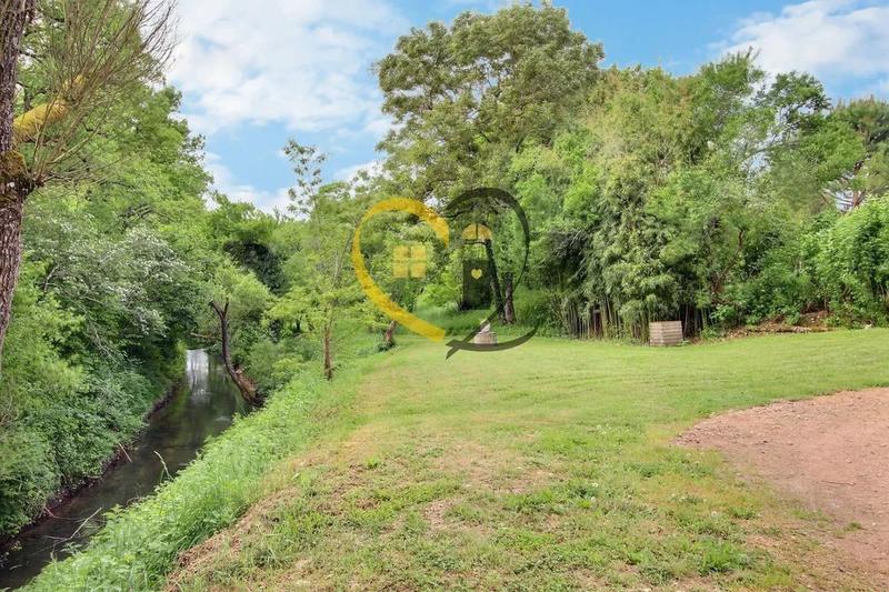 Longère - 243 m² - 7 pièces