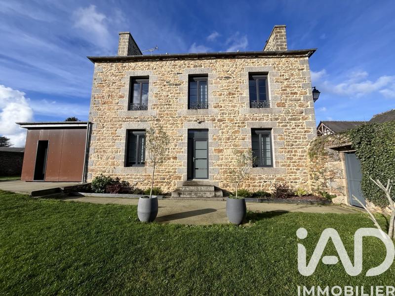 Maison - 225 m² - 10 pièces