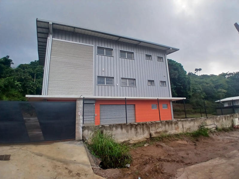 Local d'activités - 80 m²