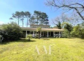 Maison - 170 m² - 5 pièces