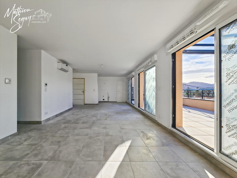 Appartement - 110 m² - 5 pièces