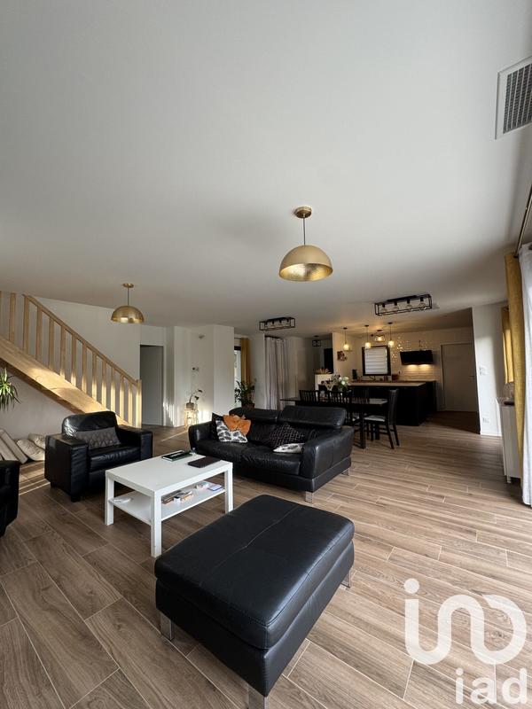 Maison - 138 m² - 5 pièces