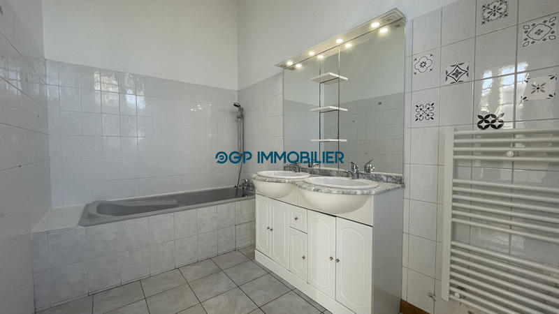 Appartement - 61 m² - 2 pièces