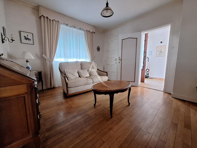 Maison - 160 m² - 8 pièces