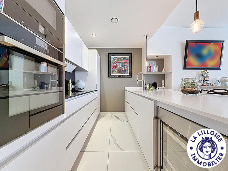 Appartement - 96 m² - 2 pièces