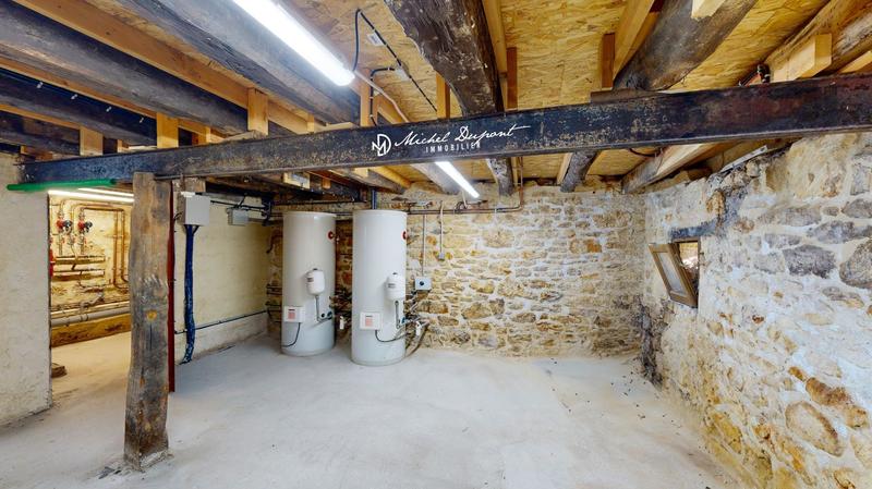 Maison - 250 m² - 8 pièces