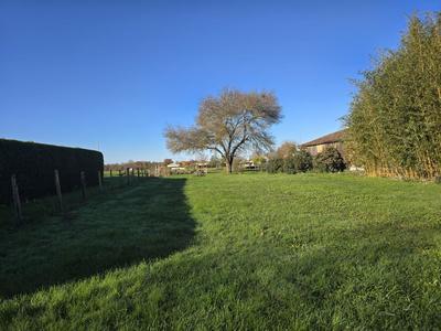 Terrain - 900 m²