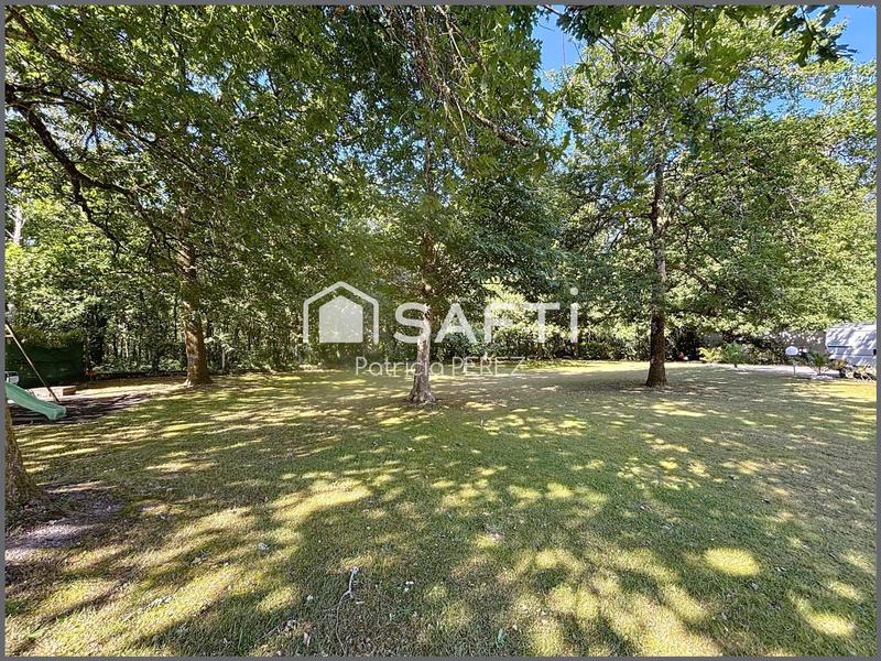 Maison - 254 m² - 7 pièces