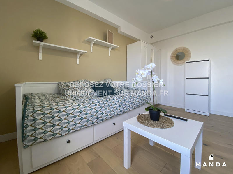 Chambre - 11 m² - 5 pièces