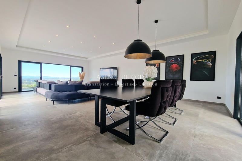 Villa - 180 m² - 7 pièces