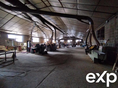 Entrepôt - 2 225 m² - 1 pièce