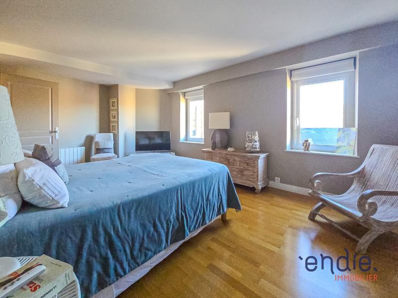 Duplex - 159 m² - 6 pièces