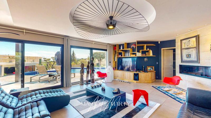 Demeure - 211 m² - 7 pièces