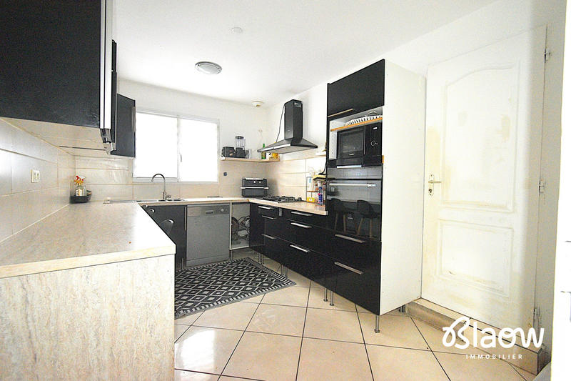 Maison - 94 m² - 5 pièces