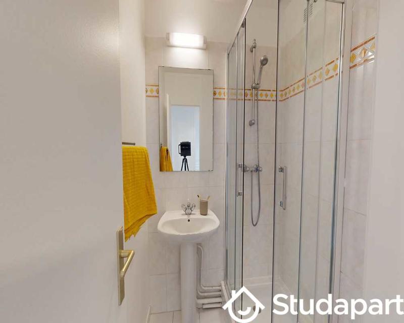 Chambre - 50 m² - 1 pièce