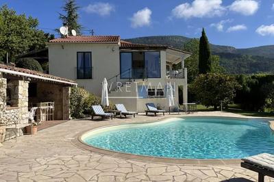 Villa - 192 m² - 9 pièces