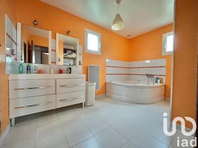 Maison - 395 m² - 12 pièces