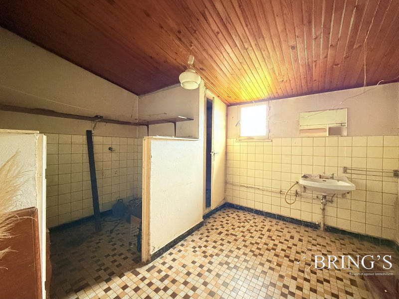 Maison - 300 m² - 6 pièces