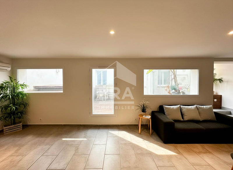 Villa - 290 m² - 9 pièces