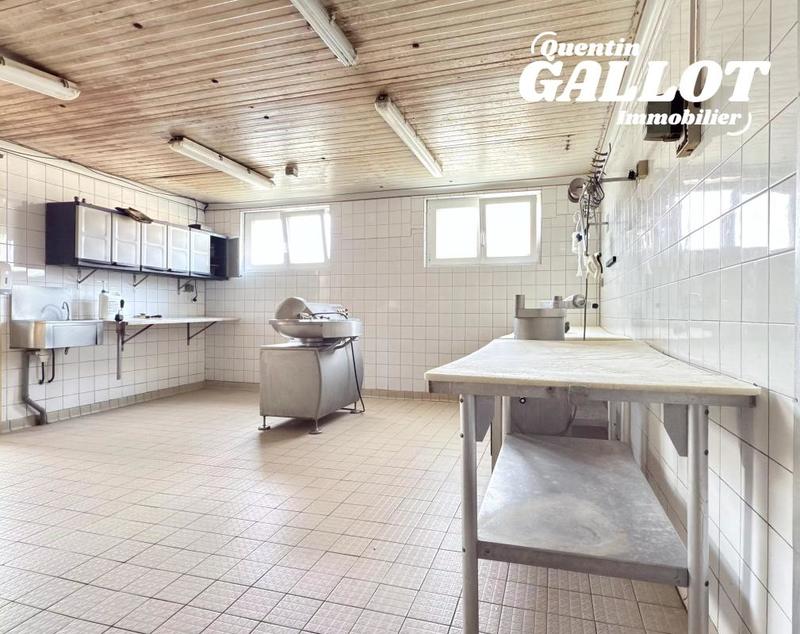 Divers - 324 m² - 10 pièces