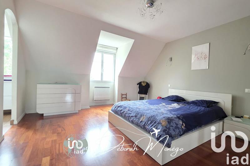 Maison - 195 m² - 8 pièces