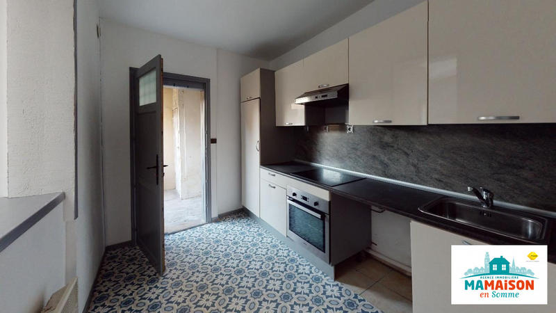 Maison - 80 m² - 5 pièces