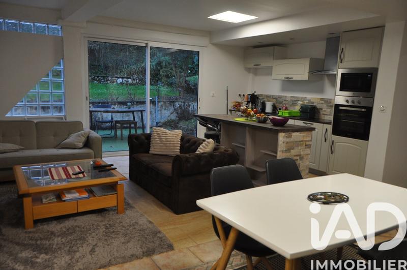 Maison de maîtres - 257 m² - 11 pièces